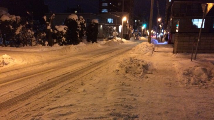 北海道の人は凍った路面でも滑らず、転ばず歩けるのはなぜか？